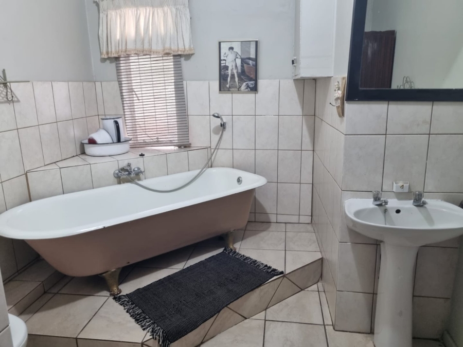 12 Bedroom Property for Sale in Universitas Free State